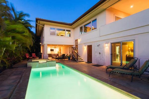 Step by Step Process of Custom Swimming Pool Construction