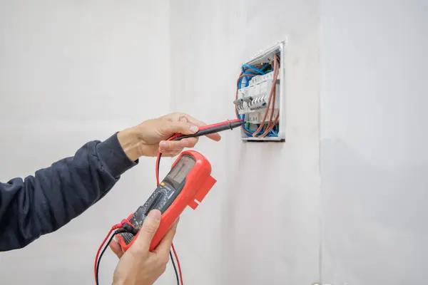 Highly Recommended Electrician in Vancouver for Repairs