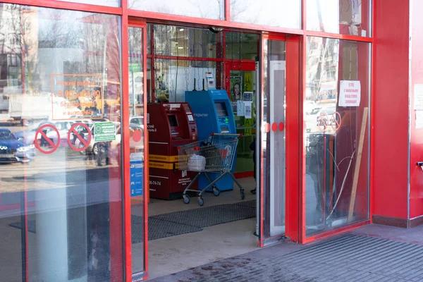 Door Store with Wide Selection of Modern Wooden Doors