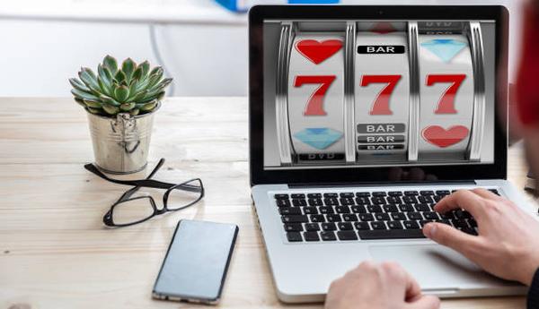 Reviewing User Experience Across the best online casino sites Singapore
